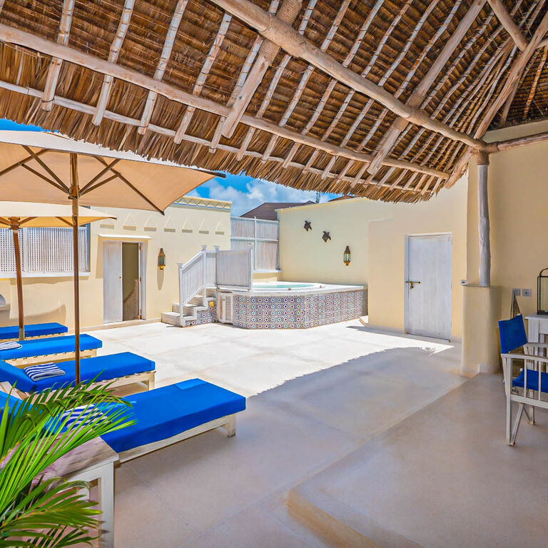 Luxury Three-bedroom Ocean Lodge