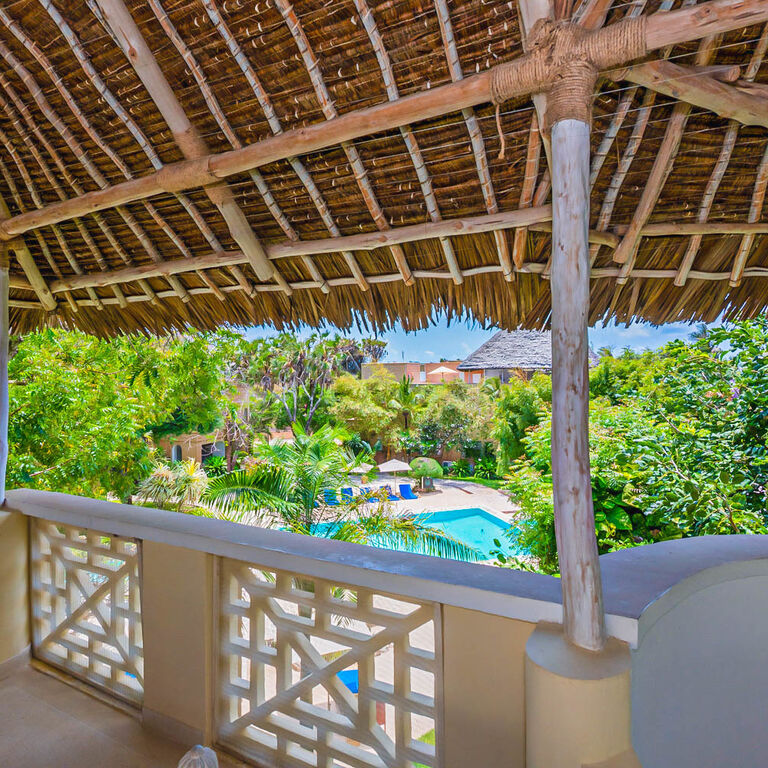 Luxury Three-bedroom Ocean Lodge