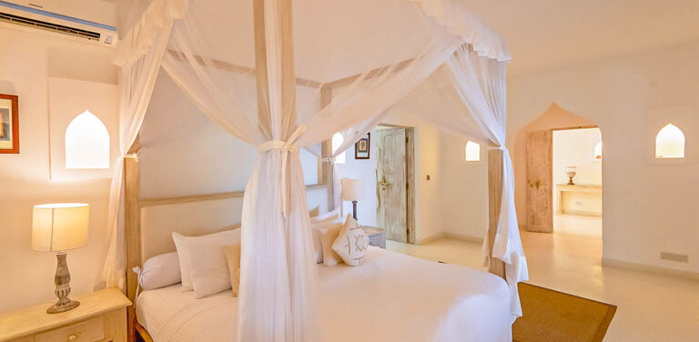 Luxury Three-bedroom Ocean Lodge